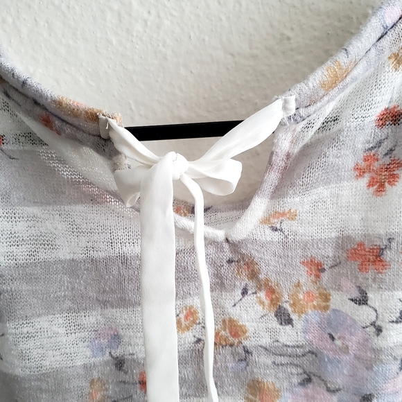 Lauren Conrad Blouse size M - Picture 5 of 5